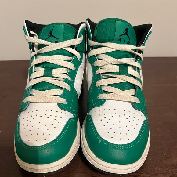 Size 5Y - Air Jordan 1 Mid Lucky Green